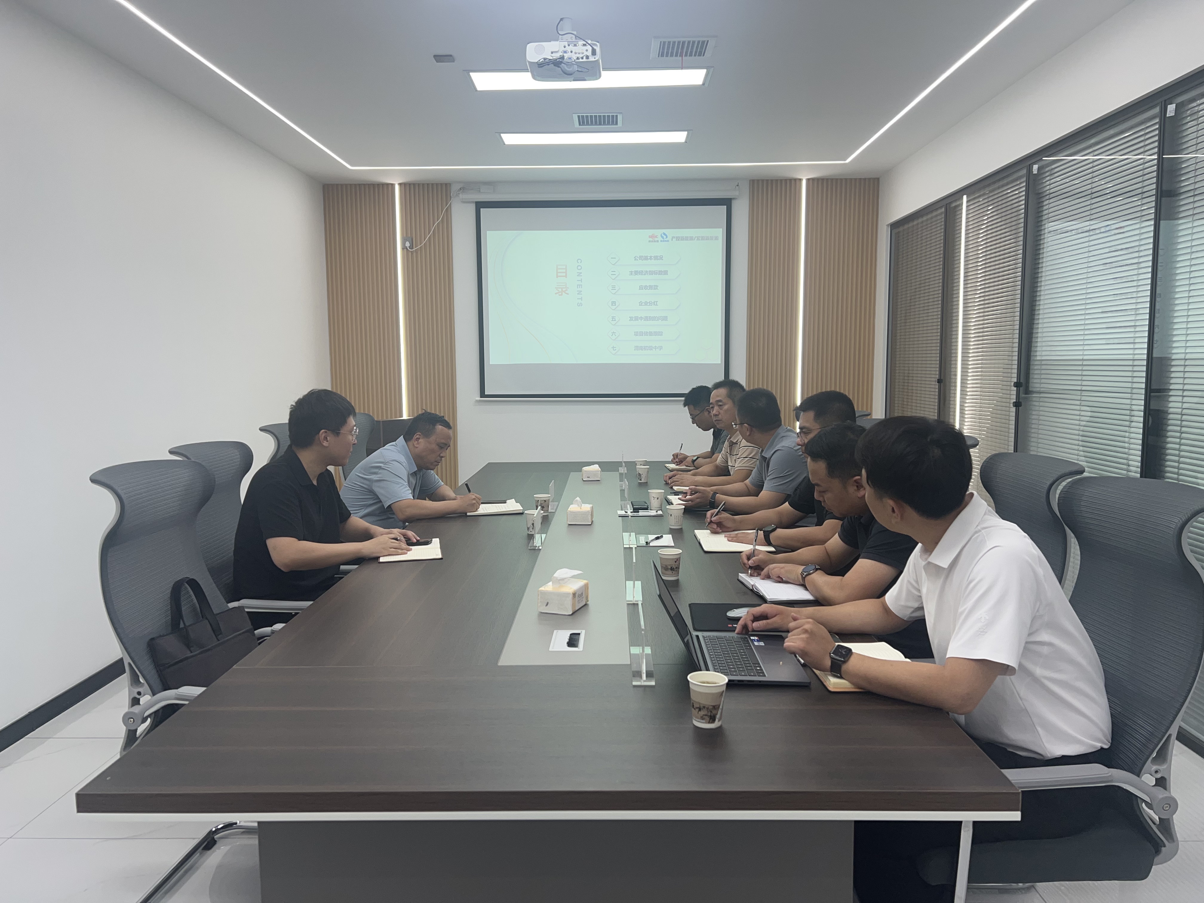张永江一行到新能源公司所属渭南公司检查指导（图；赵云飞）.jpg